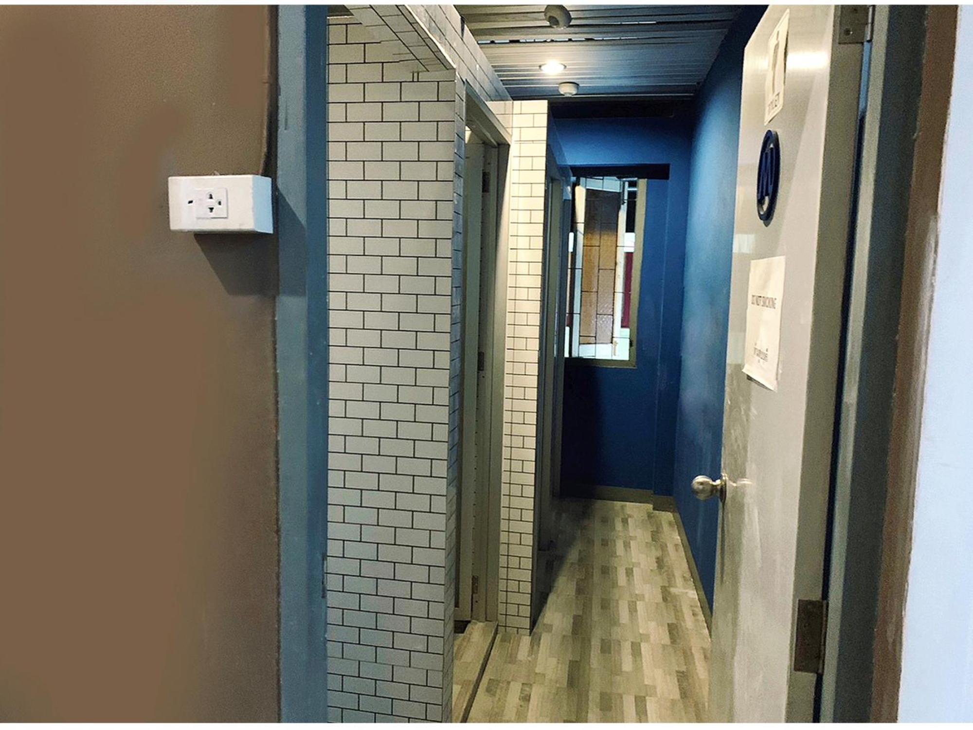 Susu Khaosan Hostel Bangkok Exterior foto
